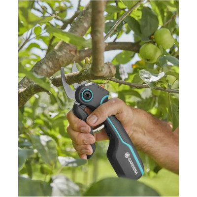 Акумуляторний секатор Gardena AssistCut Bypass до 25 мм USB-C