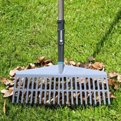 Граблі пластикові Gardena NatureLine 43 см із ручкою (17105-20.000.00)
